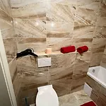 Apartamento Amazing Zborovska