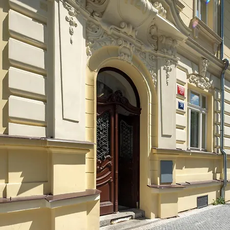 Amazing Zborovska Apartment Prague