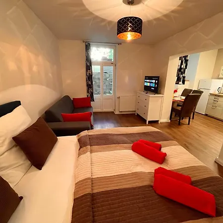 Apartment Amazing Zborovska