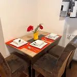 Apartamento Amazing Zborovska